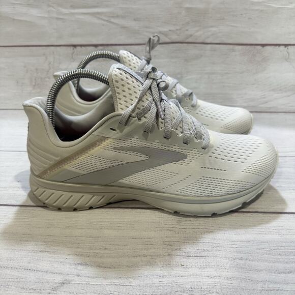 Brooks Shoes Womens 10.5B White Anthem 5 Running Low Sneakers 1203651B174 - Picture 1 of 9